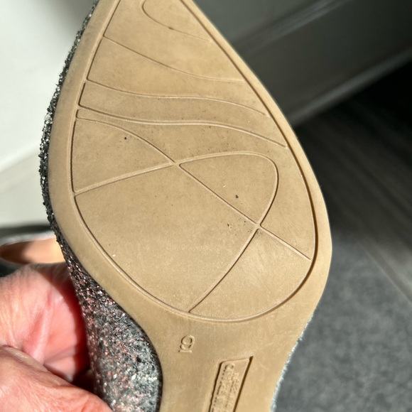 Elegant Silver Glitter Women's Heels - Picture 5 of 5